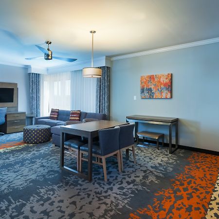 האמבל Holiday Inn Houston Ne-Bush Airport Area, An Ihg Hotel מראה חיצוני תמונה