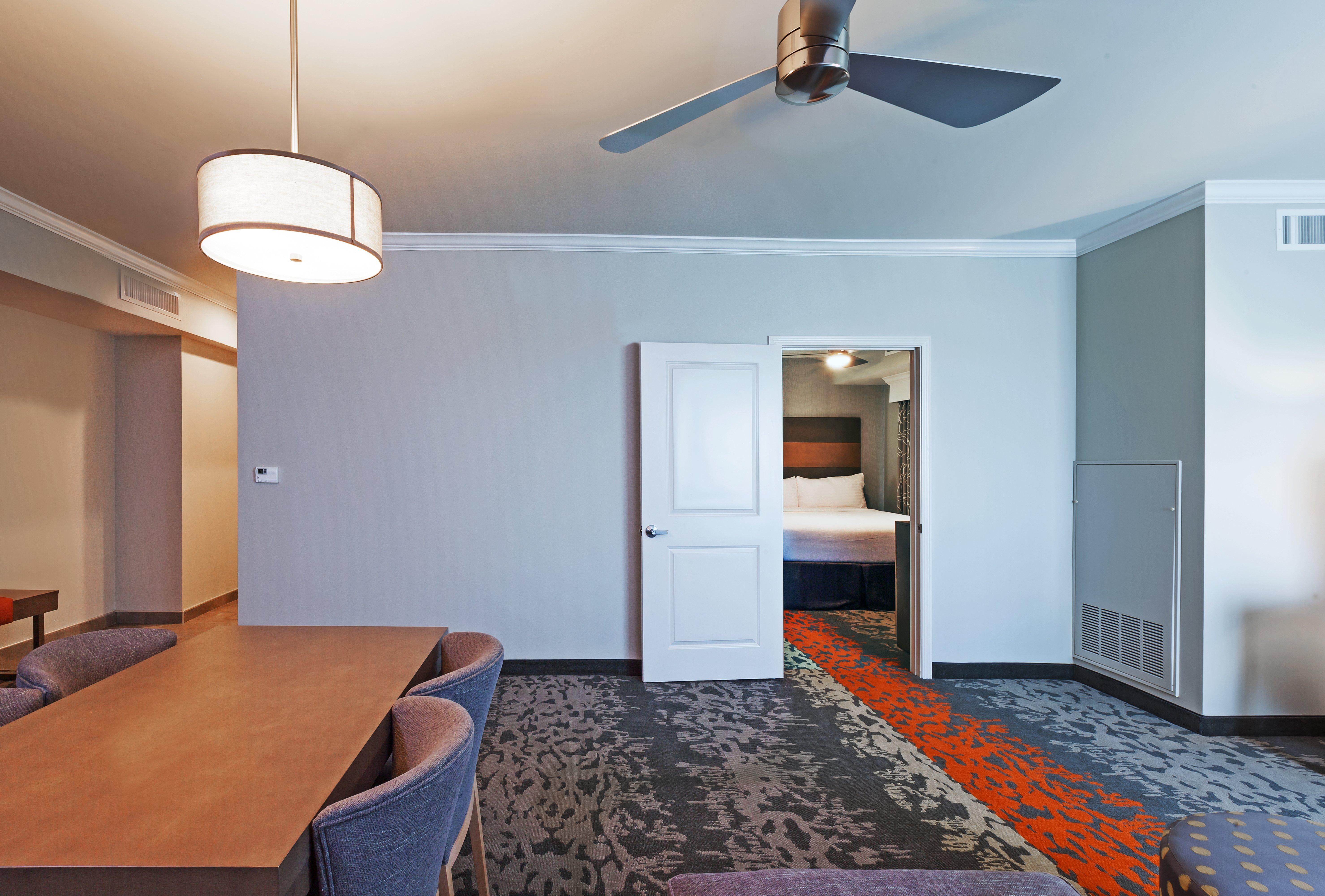 האמבל Holiday Inn Houston Ne-Bush Airport Area, An Ihg Hotel מראה חיצוני תמונה